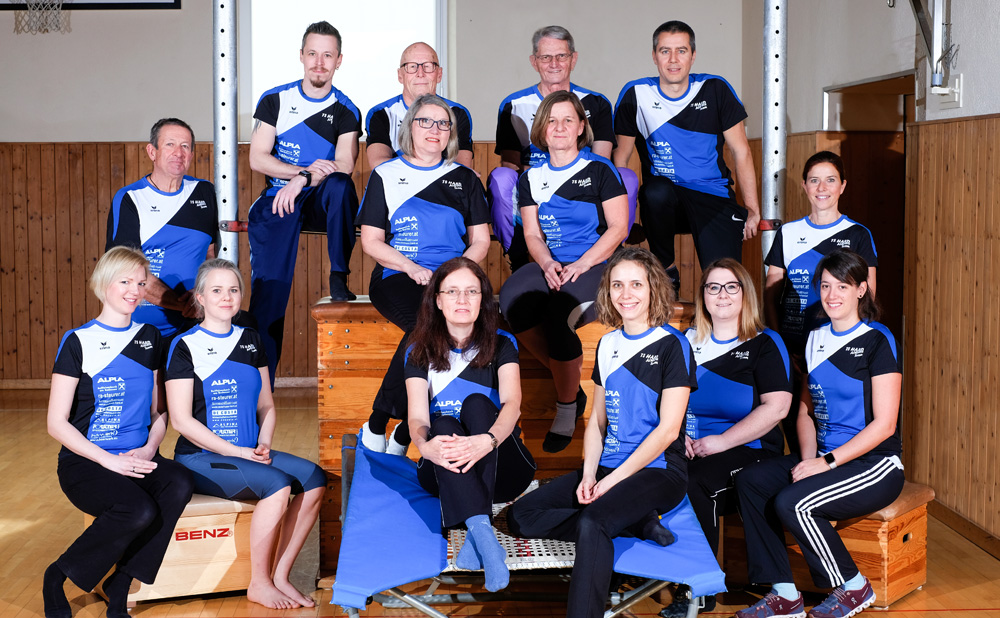 Die sportlichen Reigenleiter/-innen der Turnerschaft Hard, Vorarlberg.