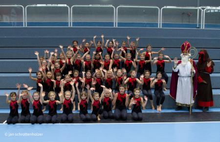 Turnerschaft Hard: Nikolaus Turnen und Adventshock der Turnerschaft Hard