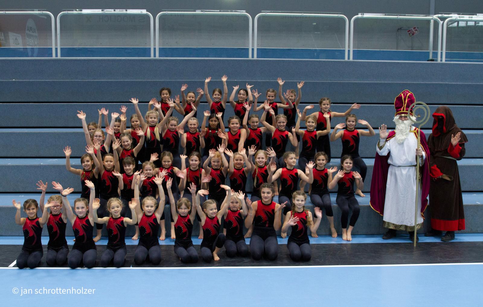 Turnerschaft Hard: Nikolaus Turnen und Adventshock der Turnerschaft Hard